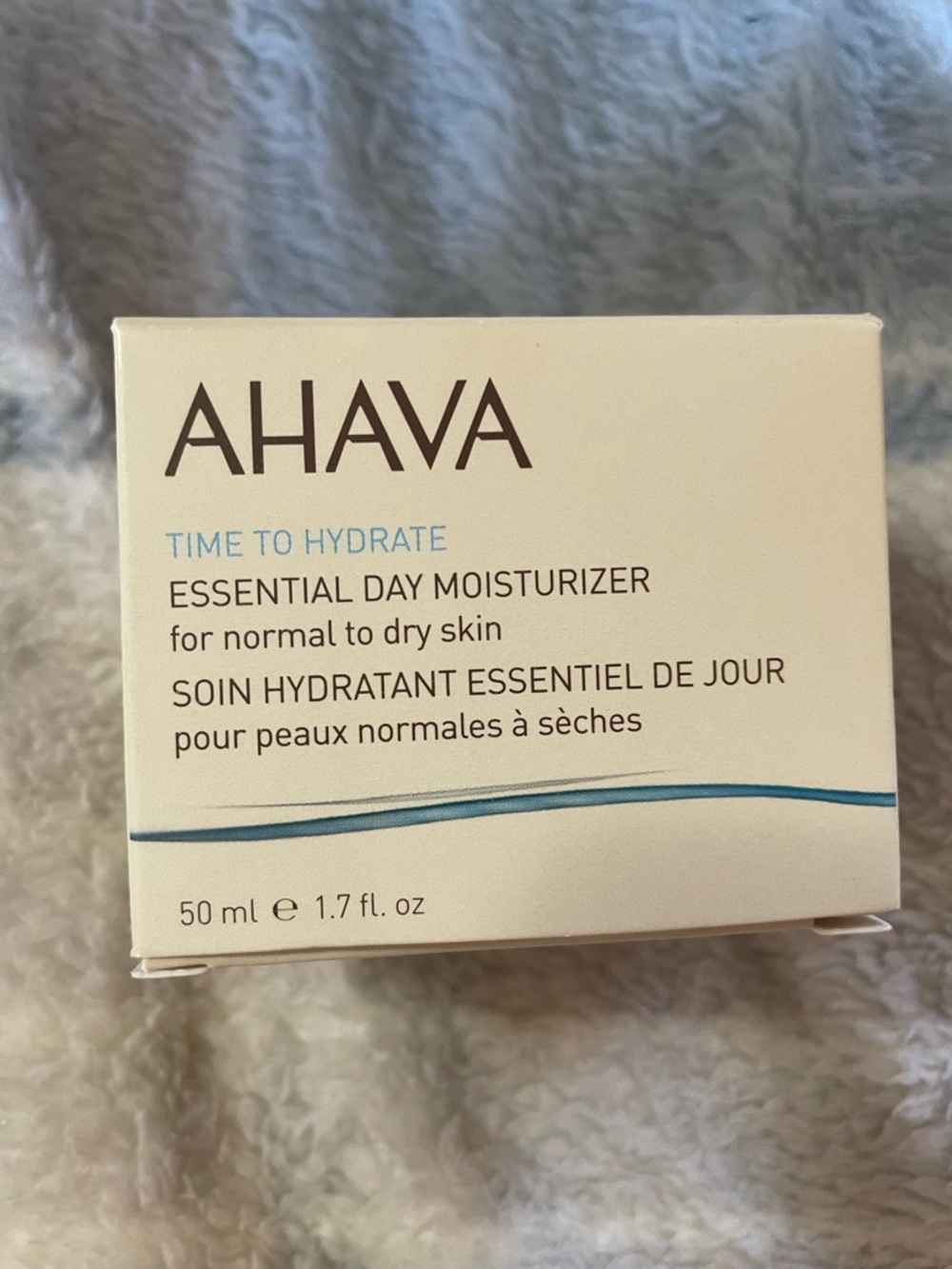 AHAVA White and Light Blue Essential Day Moisturizer